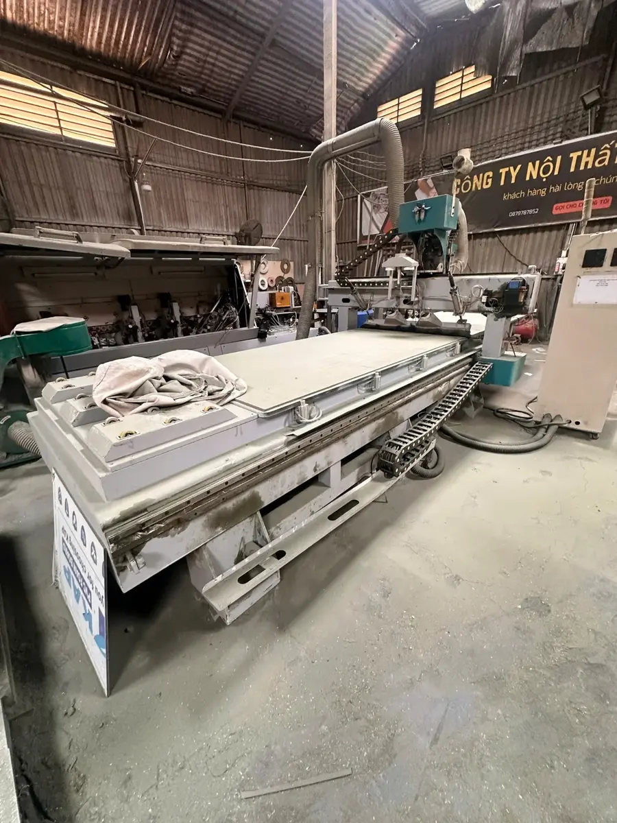 Máy CNC tại xưởng LINEA DECOR